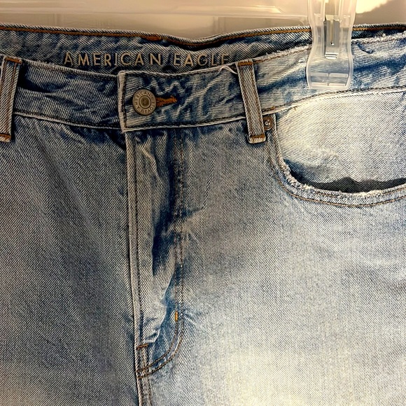 American Eagle Size 8 Blue Relaxed Mom Jeans - Picture 3 of 4
